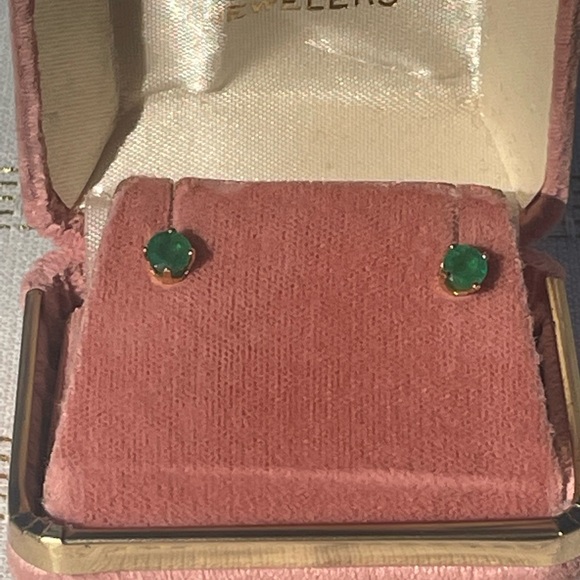 Emerald solitaire earrings - Picture 1 of 2